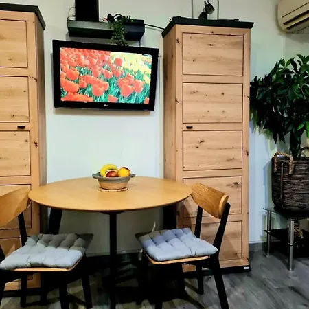 Lovely - Modern & Comfy * Split